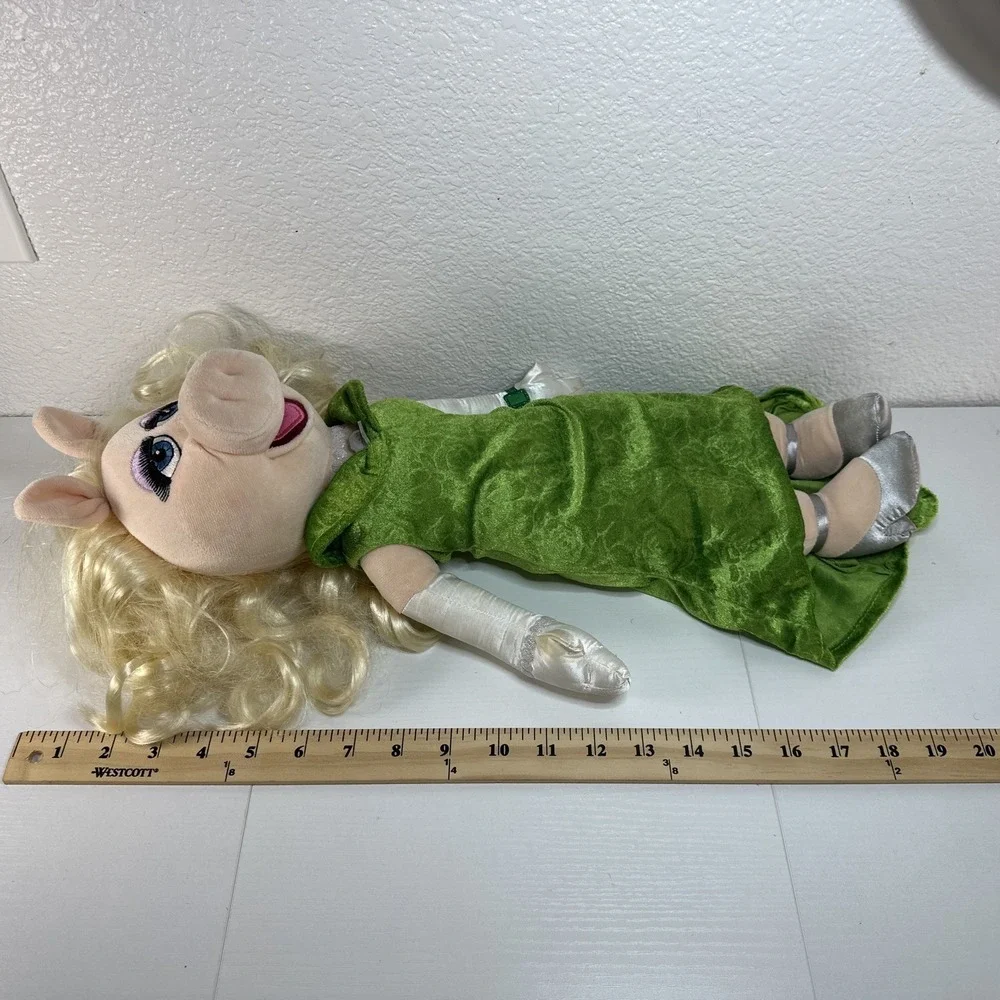Disney Store Miss Piggy 20